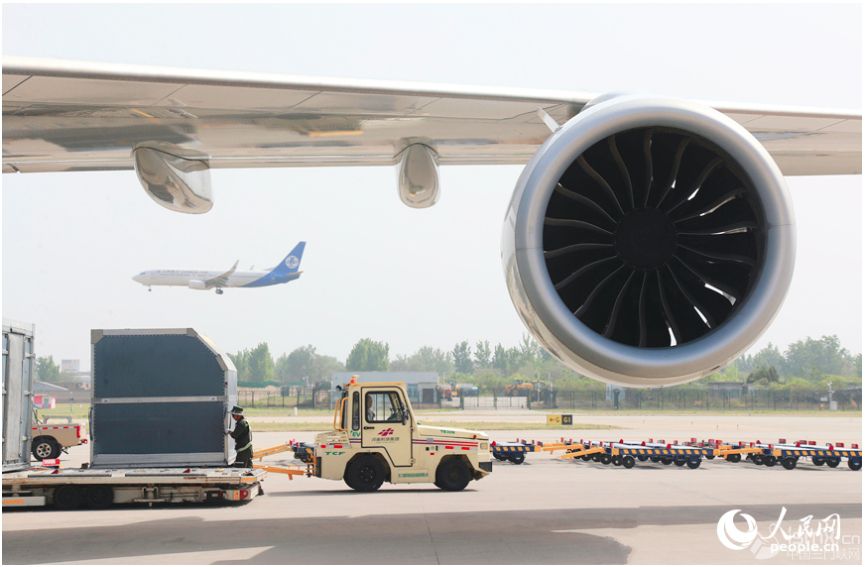 C(j)(chng)bж^(q)؛\(yn)ݔһƬæW(wng) ƽzYψD